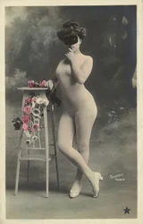 Mädchen mit Maske